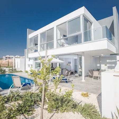 بيت للعطل 3 Schlafzimmer Mit Pool In Zentrum بروتاراس
