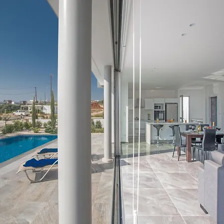Hébergement de vacances 3 Schlafzimmer Mit Pool In Zentrum
