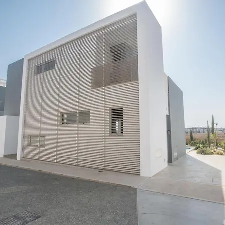 3 Schlafzimmer Mit Pool In Zentrum Holiday home Protaras